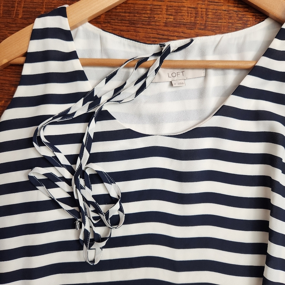 Ann Taylor LOFT Size Medium Striped Navy Sleeveless Sheath Dress tie belt - Picture 4 of 9